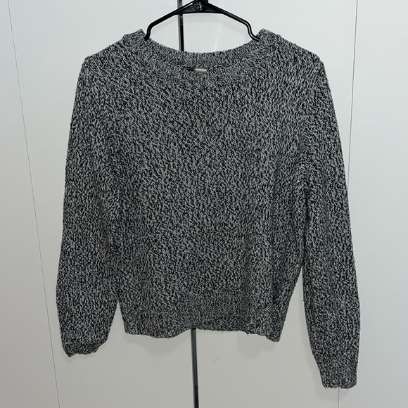 H&M Sweaters - H&M DIVIDED WOMEN’S BLACK WHITE GRAY KNIT SWEATER SIZE MEDIUM